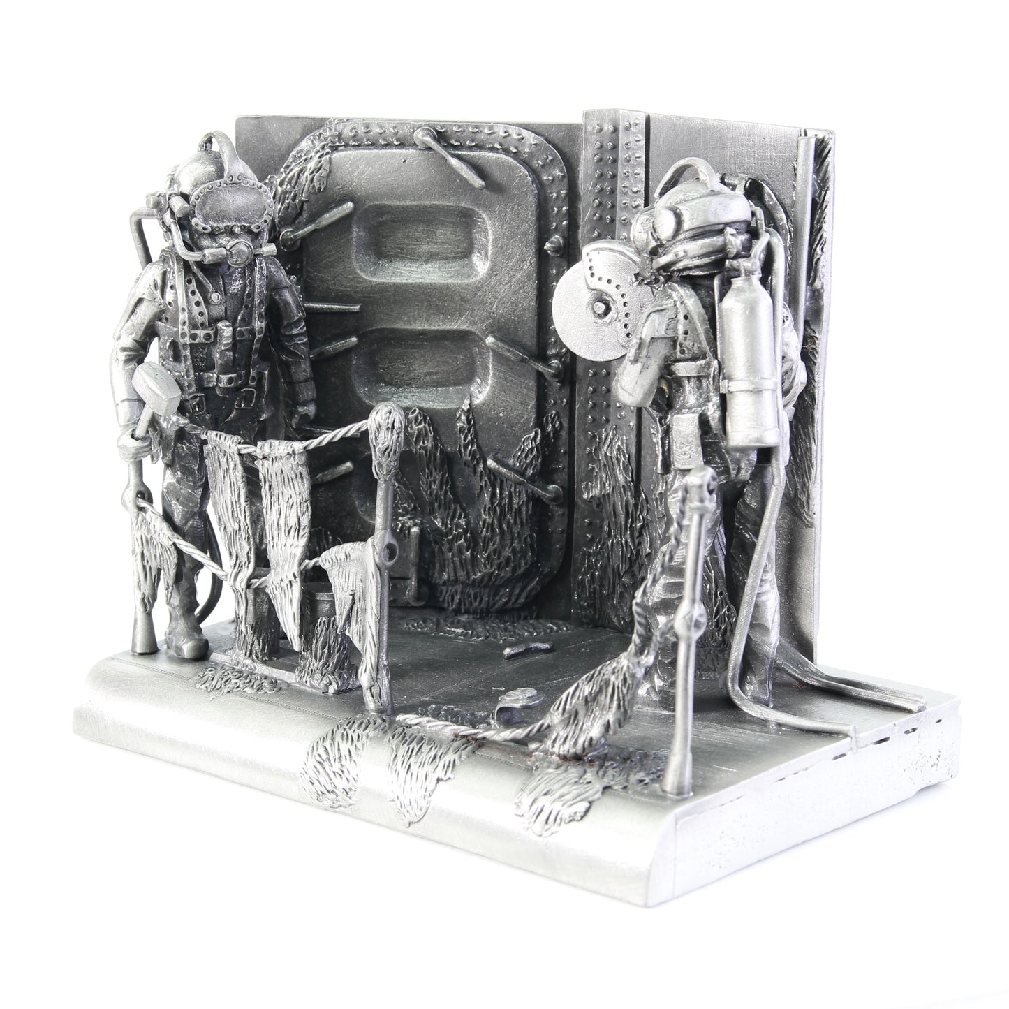 PMS-01 - Salvage Scene - Divers Gifts