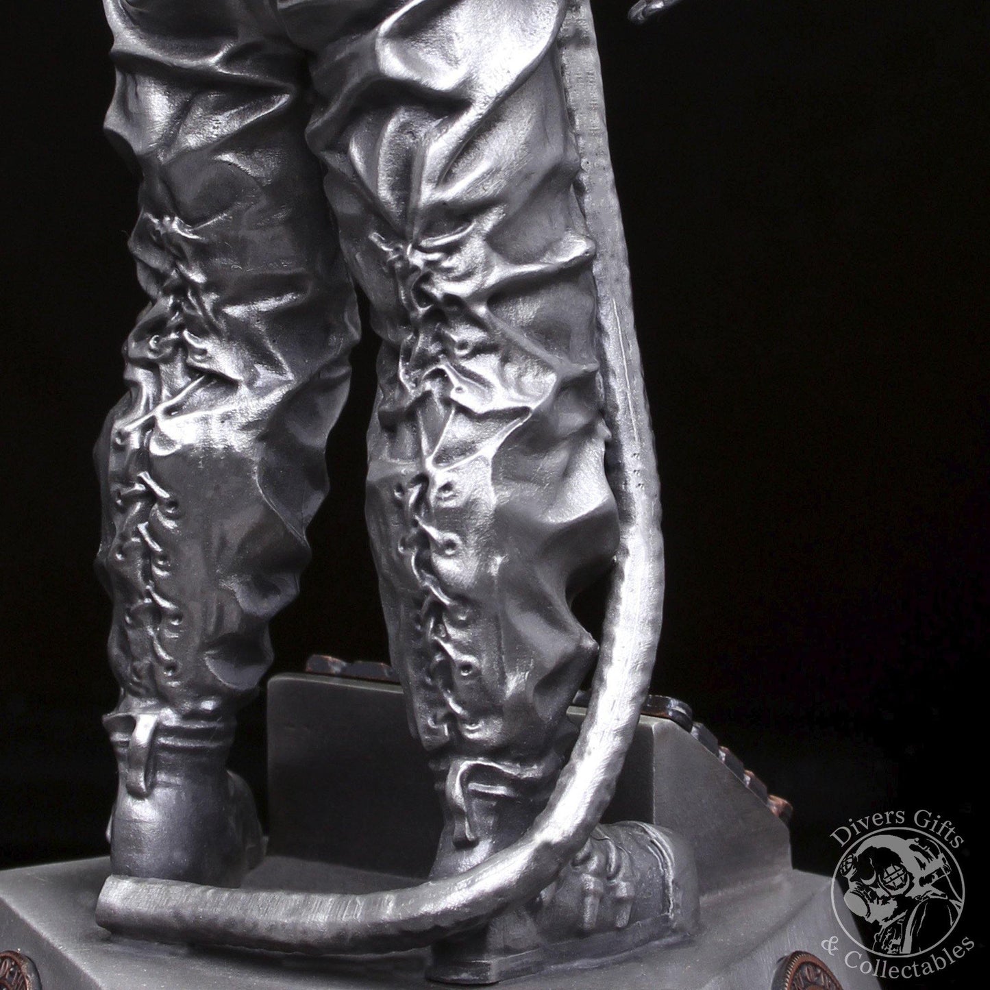 MkV Monument Pewter Statuette - Divers Gifts