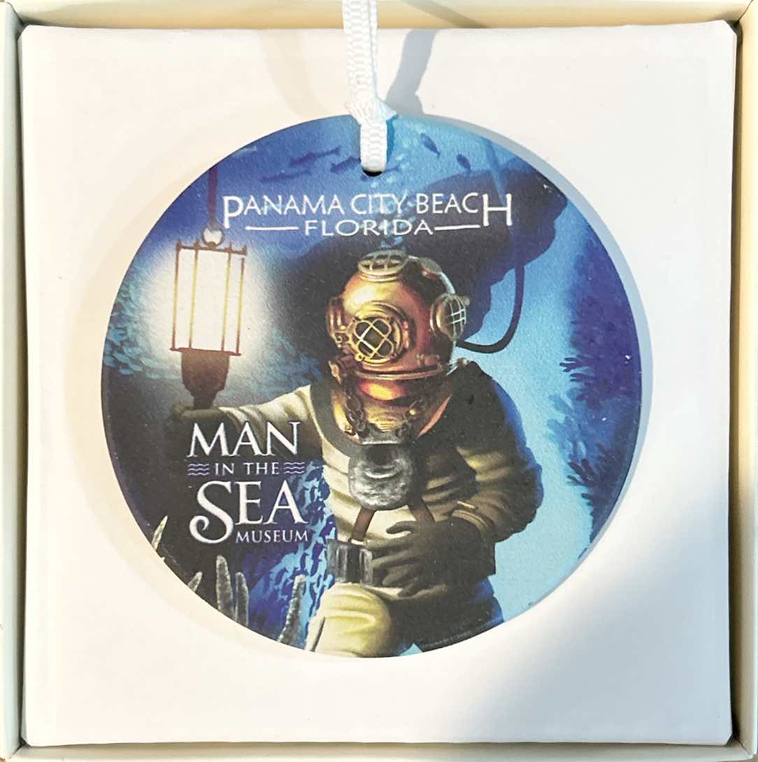 Diver-Themed Christmas Ornament ceramic